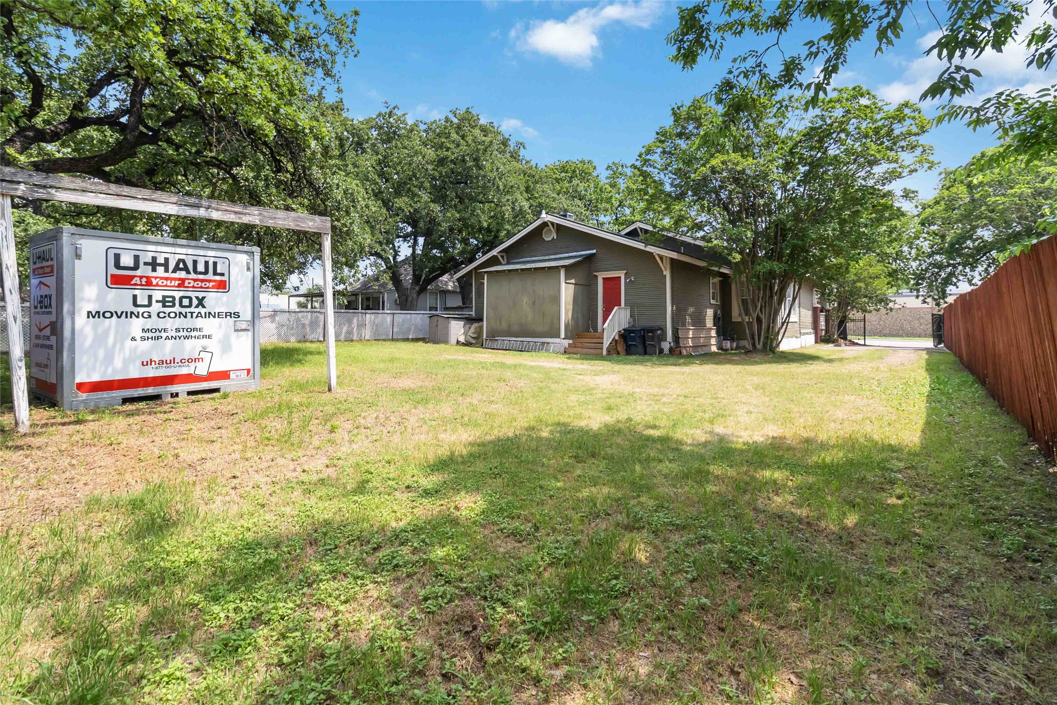 409 N Sylvania Avenue Fort Worth TX 76111