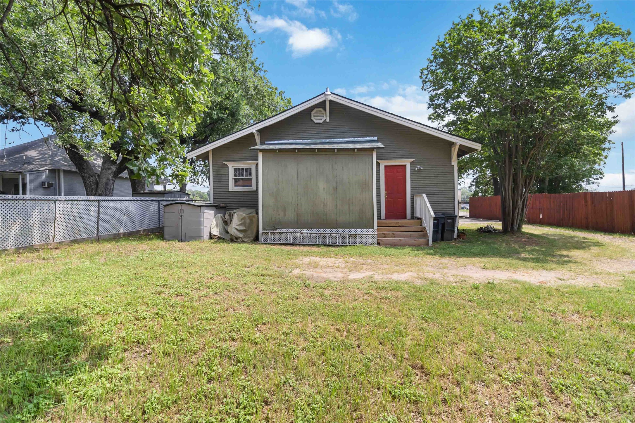 409 N Sylvania Avenue Fort Worth TX 76111