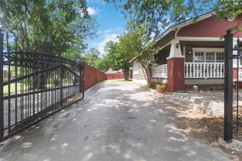 409 N Sylvania Avenue Fort Worth TX 76111