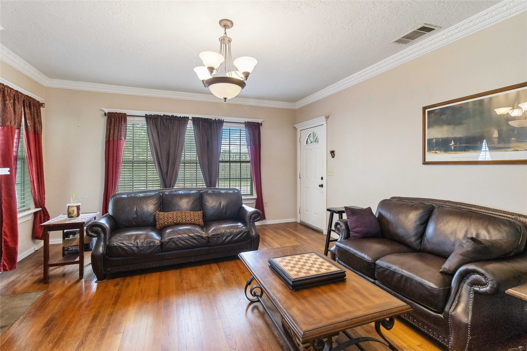 409 N Sylvania Avenue Fort Worth TX 76111