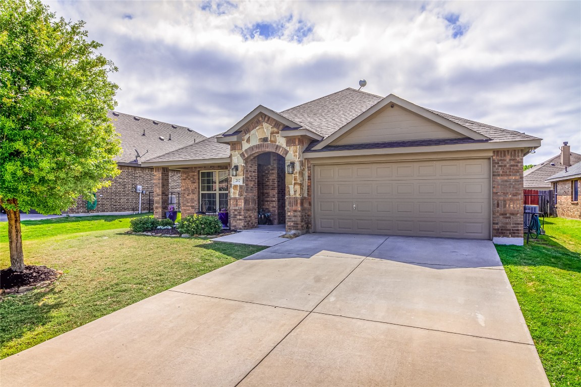 202 Valley View Drive Waxahachie TX 75167