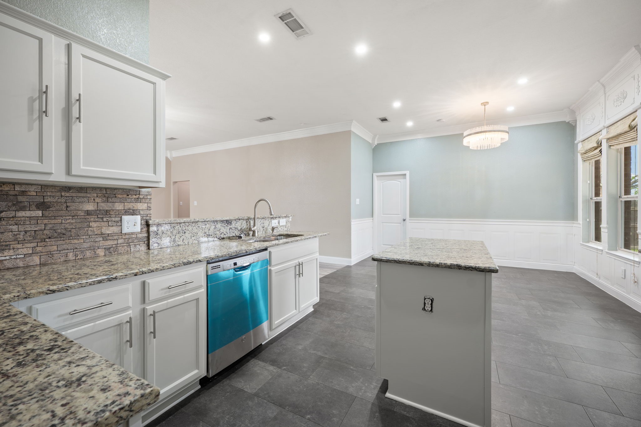 460 Cranbrook Lane Grand Prairie TX 75052