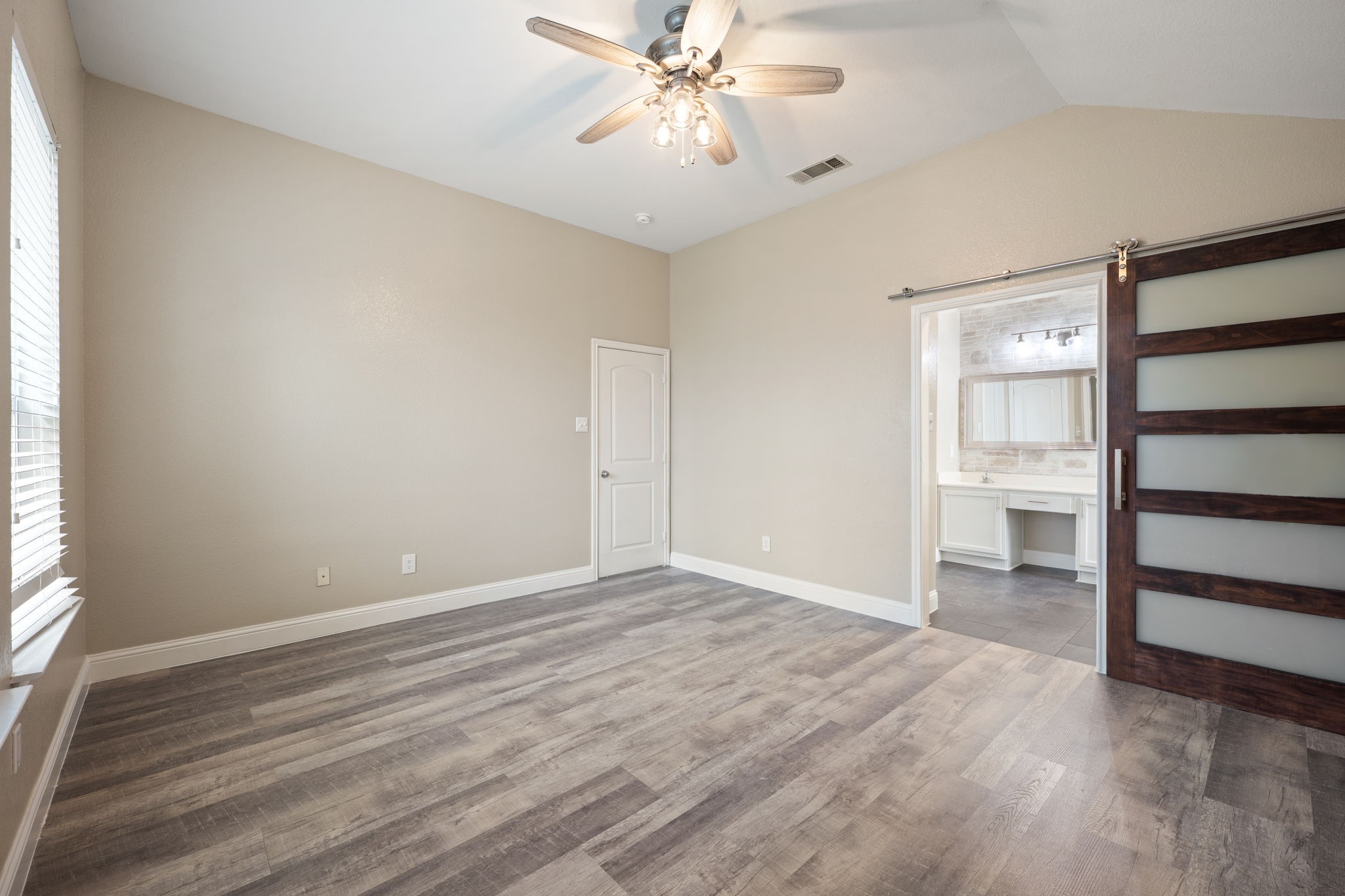 460 Cranbrook Lane Grand Prairie TX 75052