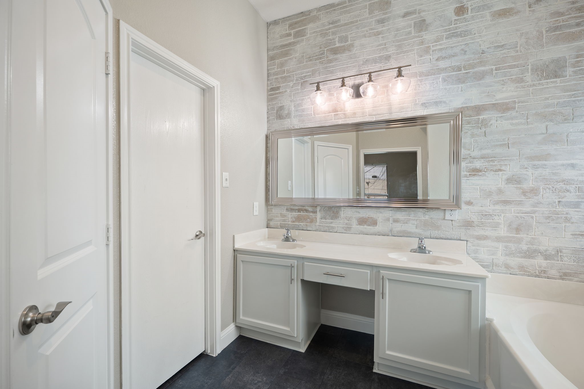 460 Cranbrook Lane Grand Prairie TX 75052