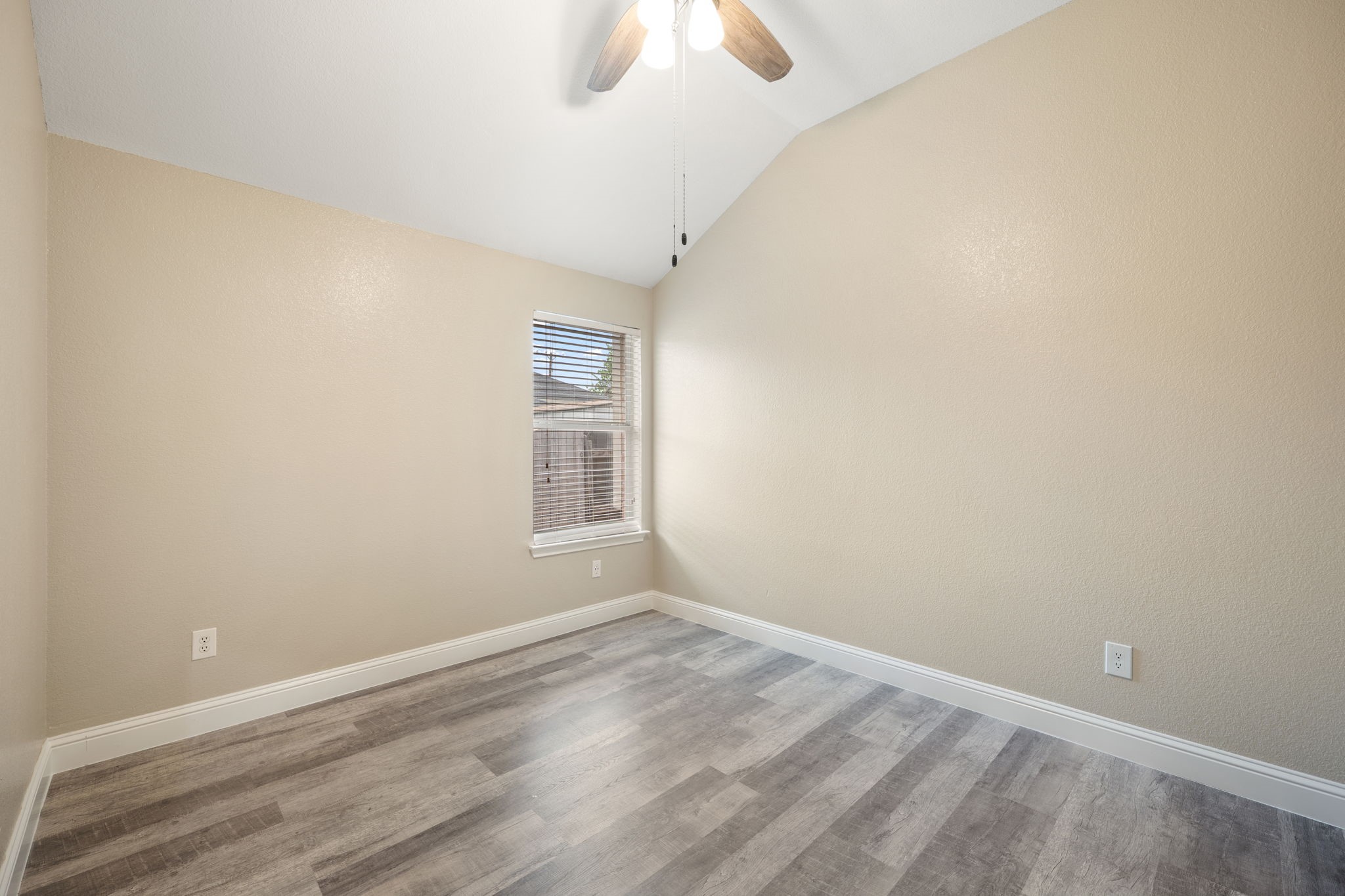 460 Cranbrook Lane Grand Prairie TX 75052
