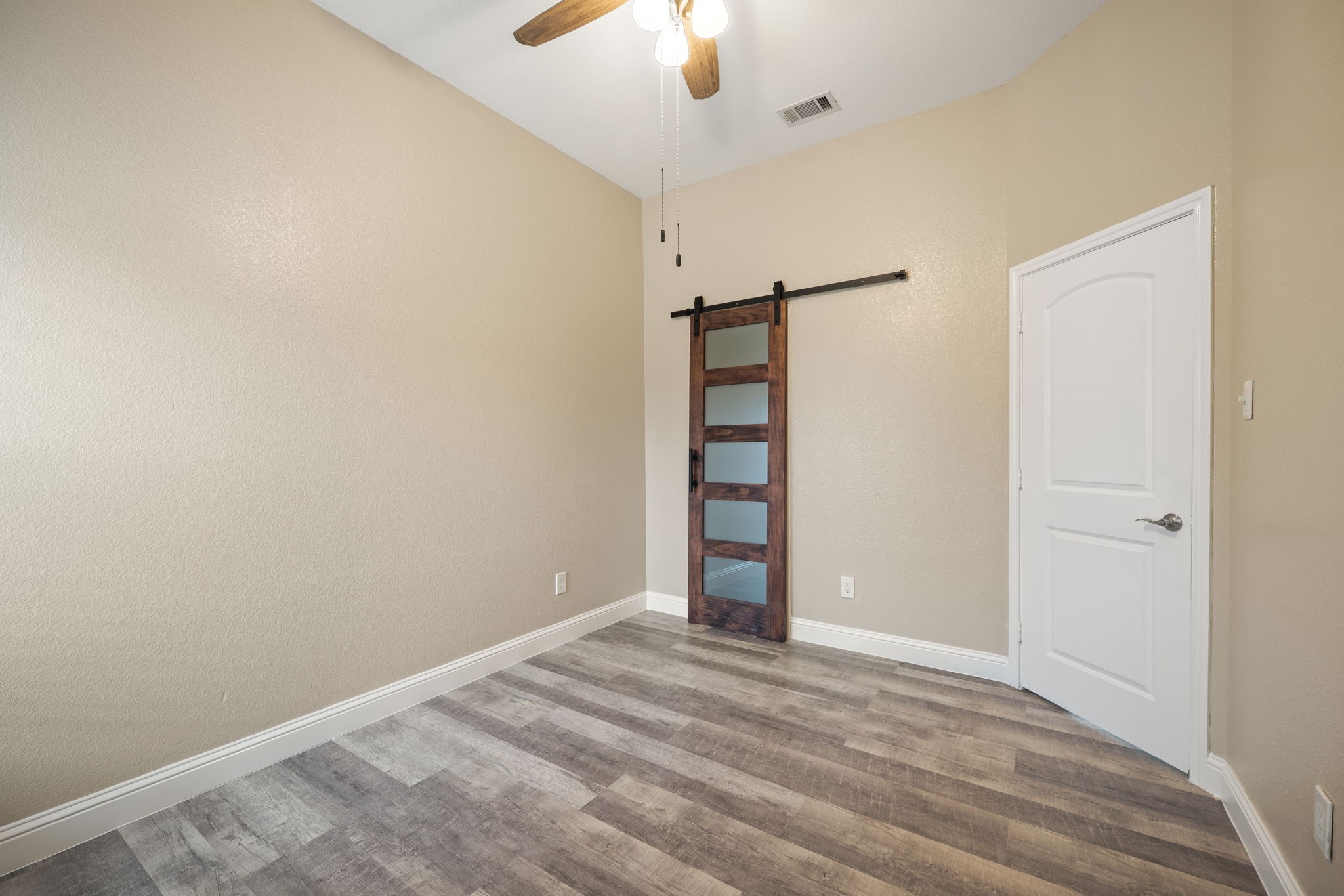 460 Cranbrook Lane Grand Prairie TX 75052