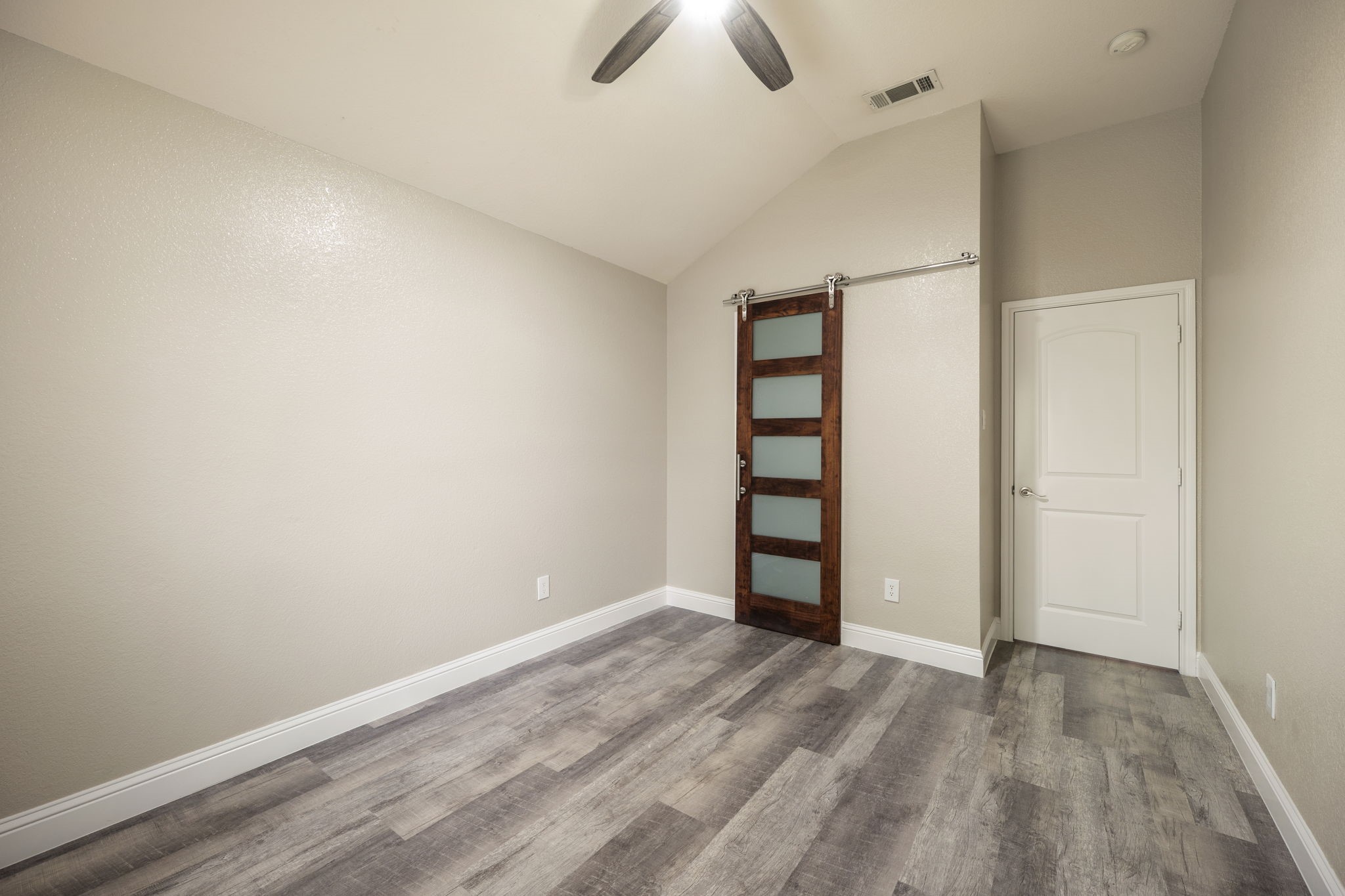 460 Cranbrook Lane Grand Prairie TX 75052