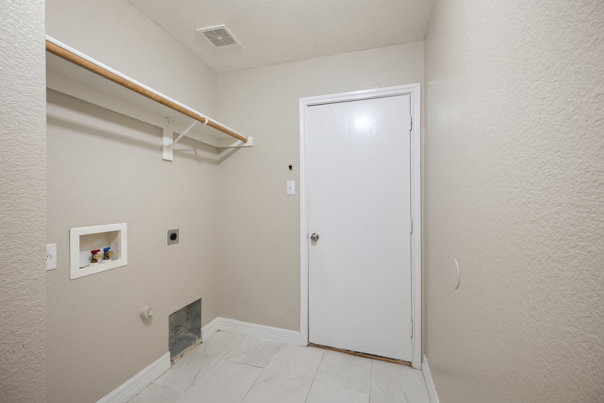 460 Cranbrook Lane Grand Prairie TX 75052
