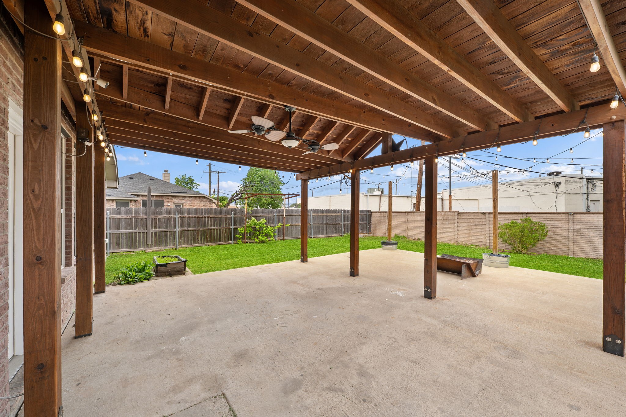 460 Cranbrook Lane Grand Prairie TX 75052