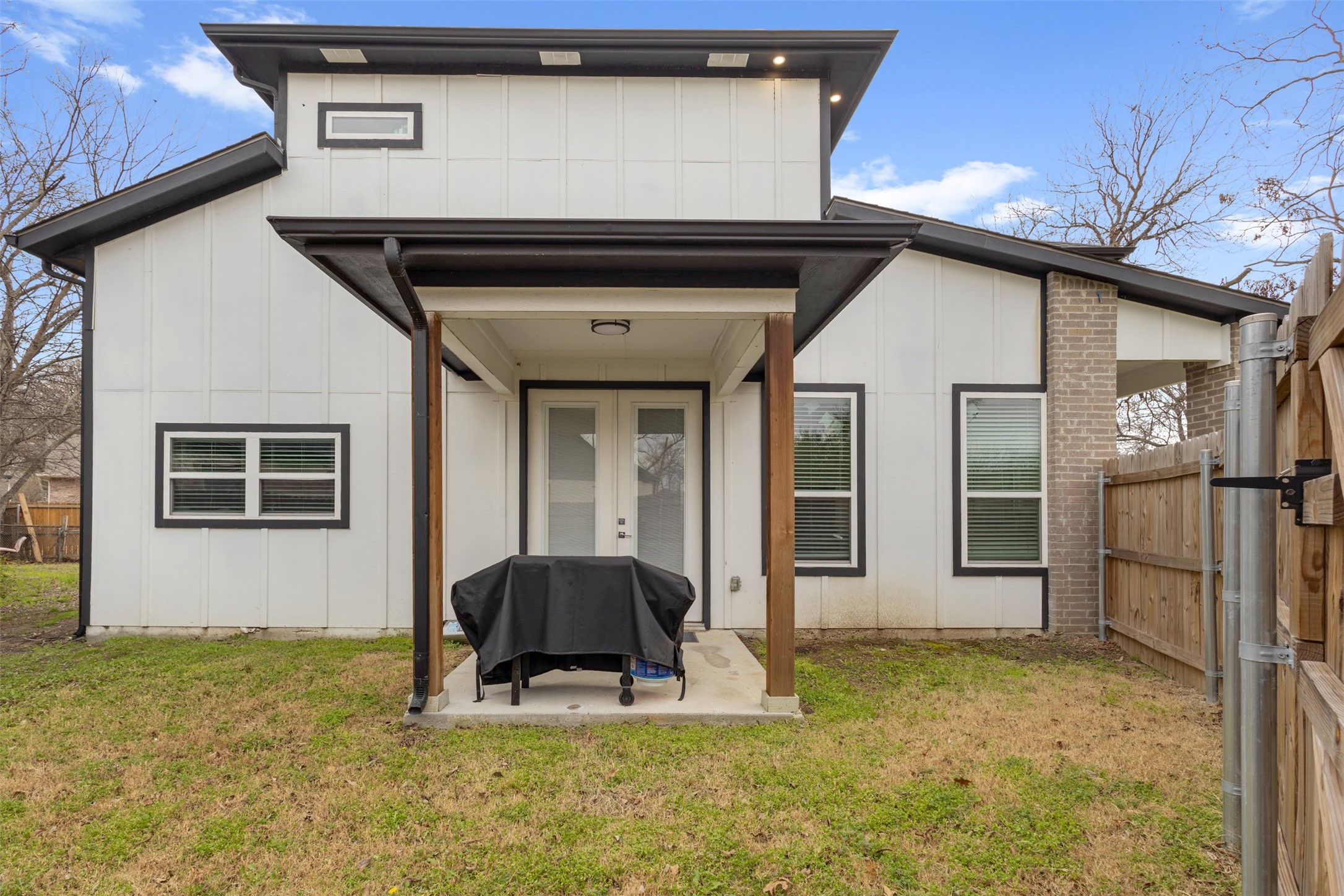 3307 Mission Street Fort Worth TX 76109