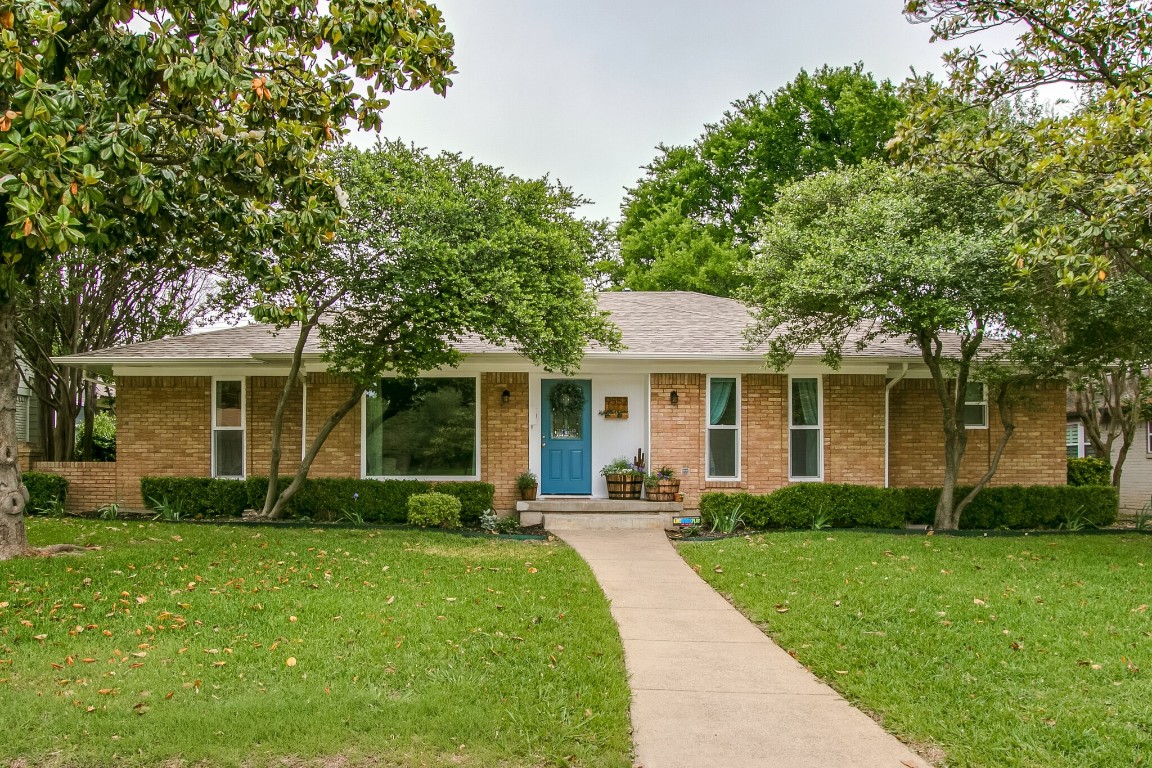 9552 Meadowknoll Drive Dallas TX 75243