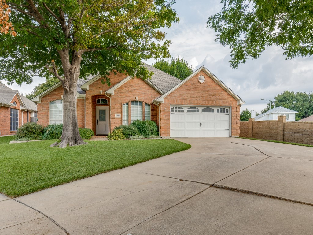 5925 Echo Bluff Drive Haltom City TX 76137