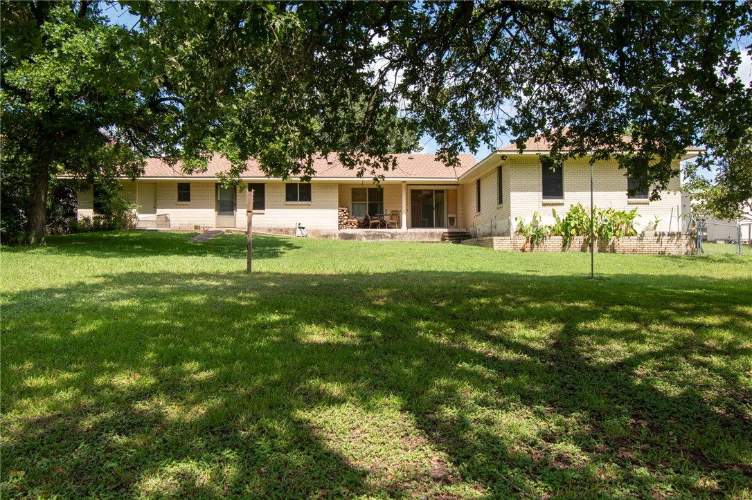 709 Curtis Street Marlin TX 76661