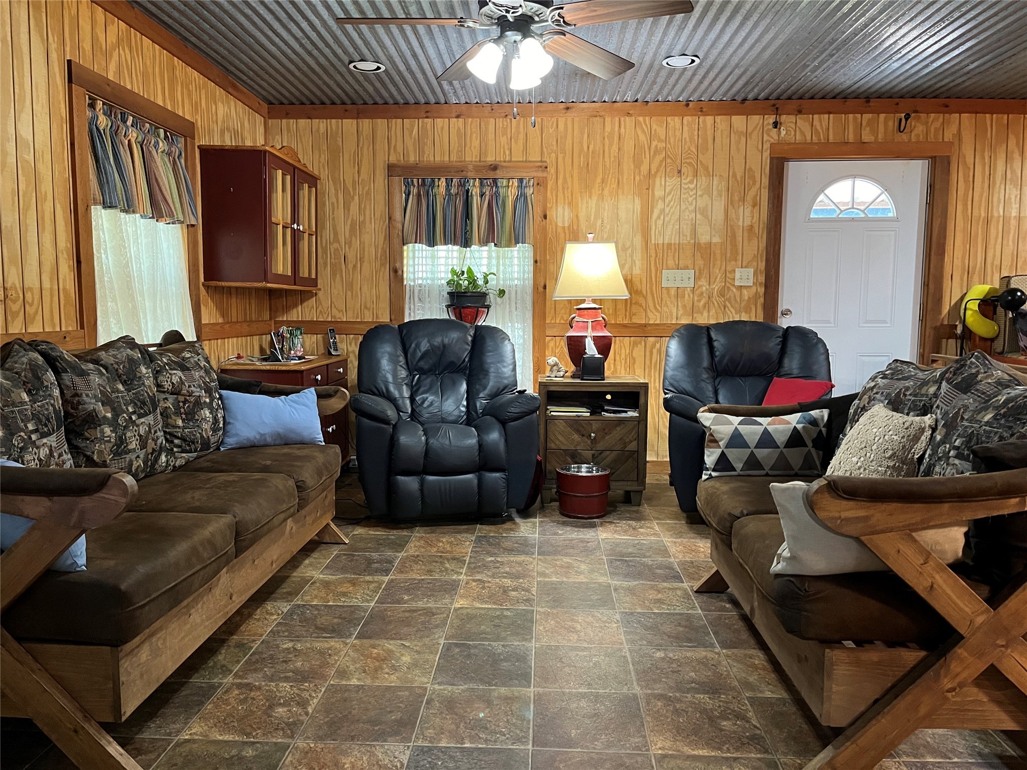 2912 S County Road 3306 Greenville TX 75402