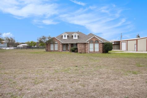 211 Old Chisholm Trail Rhome TX 76078