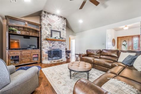 778 County Road 3141 Decatur TX 76234