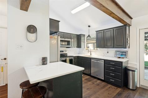 609 Henderson Street Joshua TX 76058