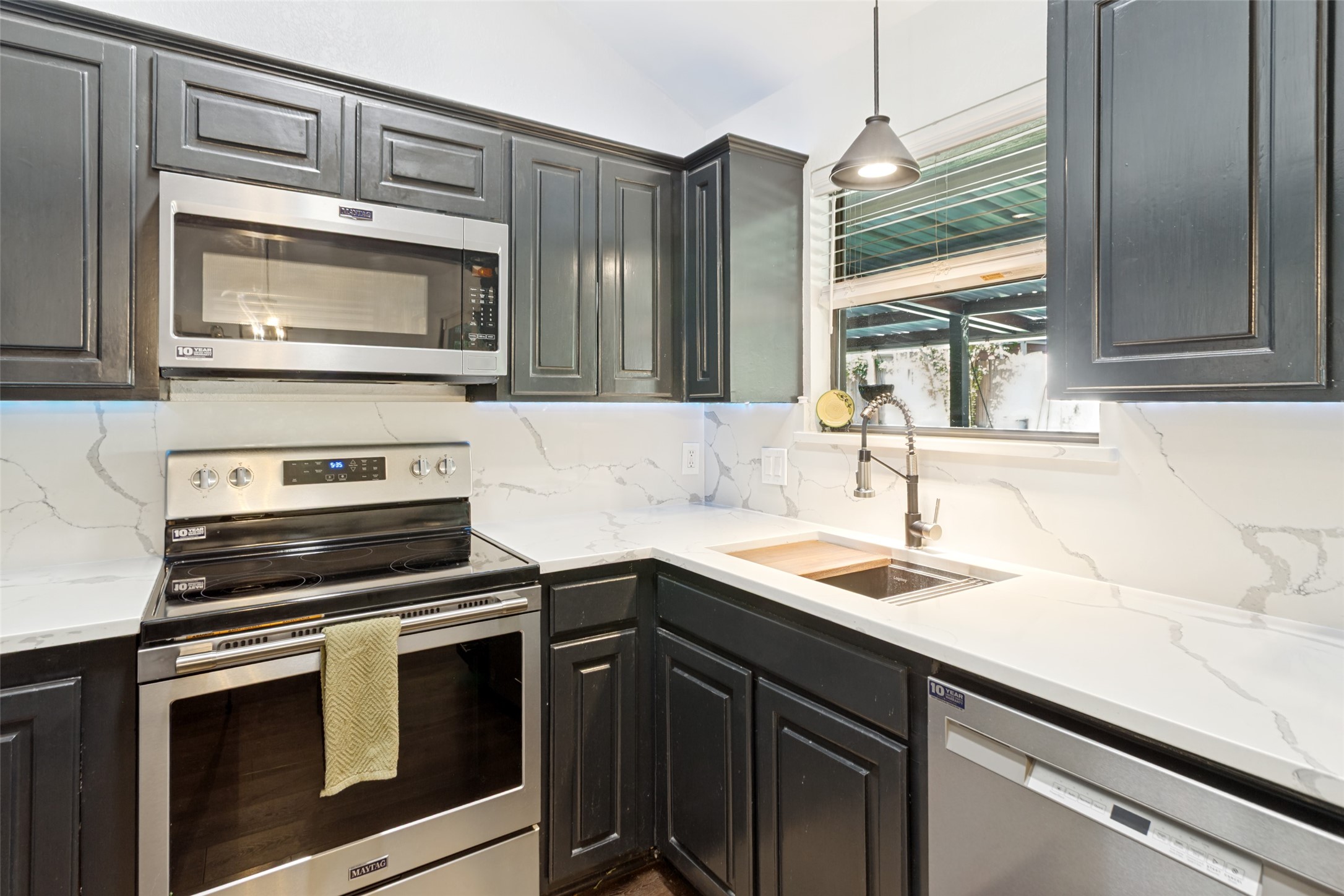609 Henderson Street Joshua TX 76058