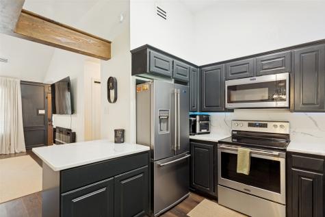 609 Henderson Street Joshua TX 76058