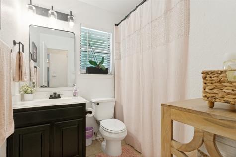 609 Henderson Street Joshua TX 76058
