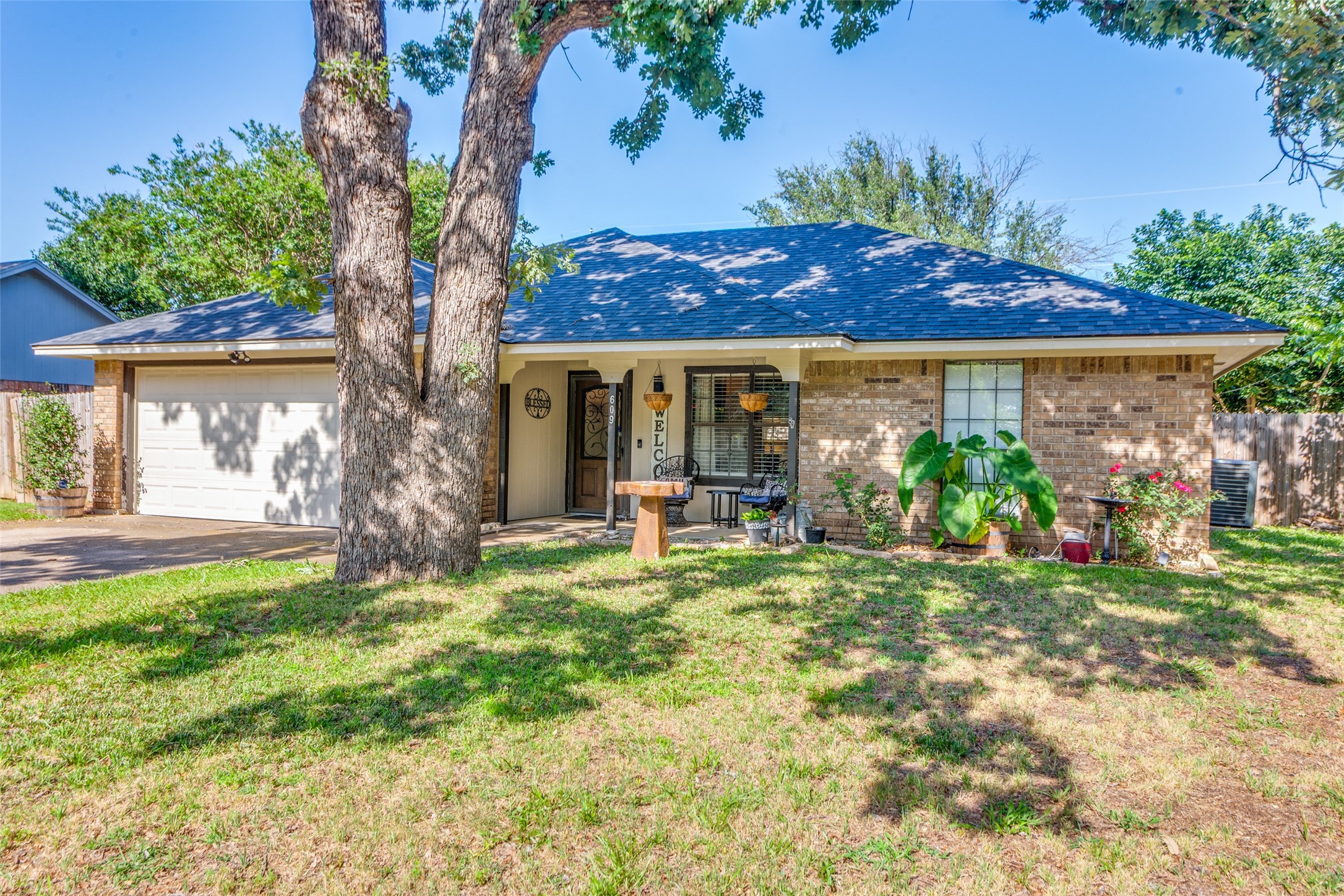 609 Henderson Street Joshua TX 76058