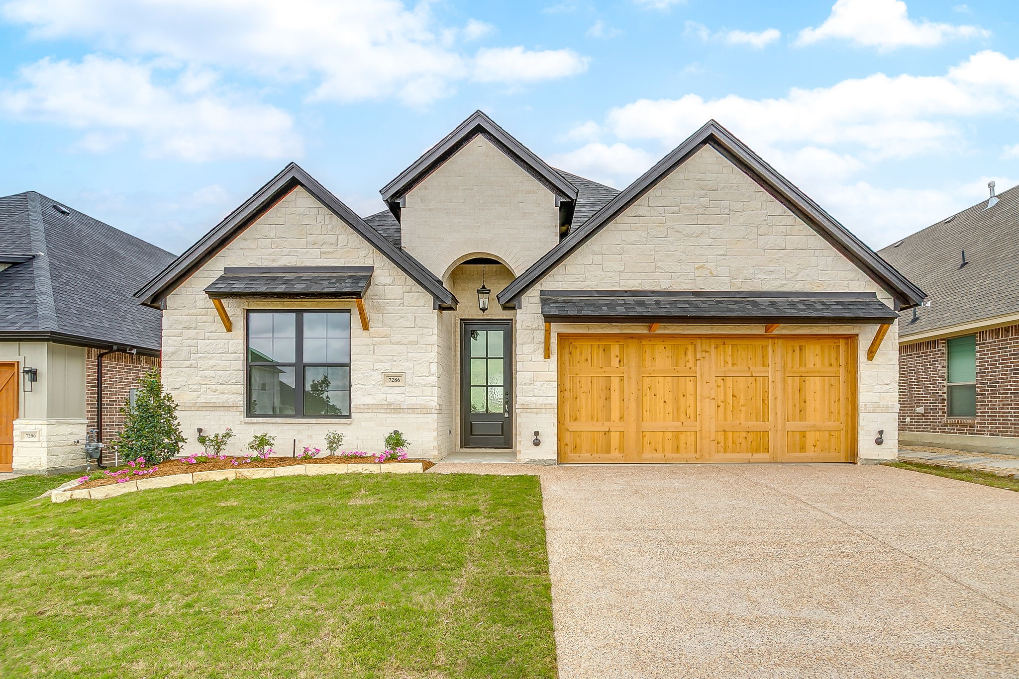 7286 Velvetleaf Benbrook TX 76126