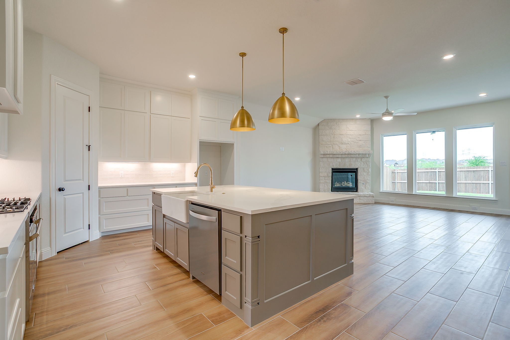 7286 Velvetleaf Benbrook TX 76126