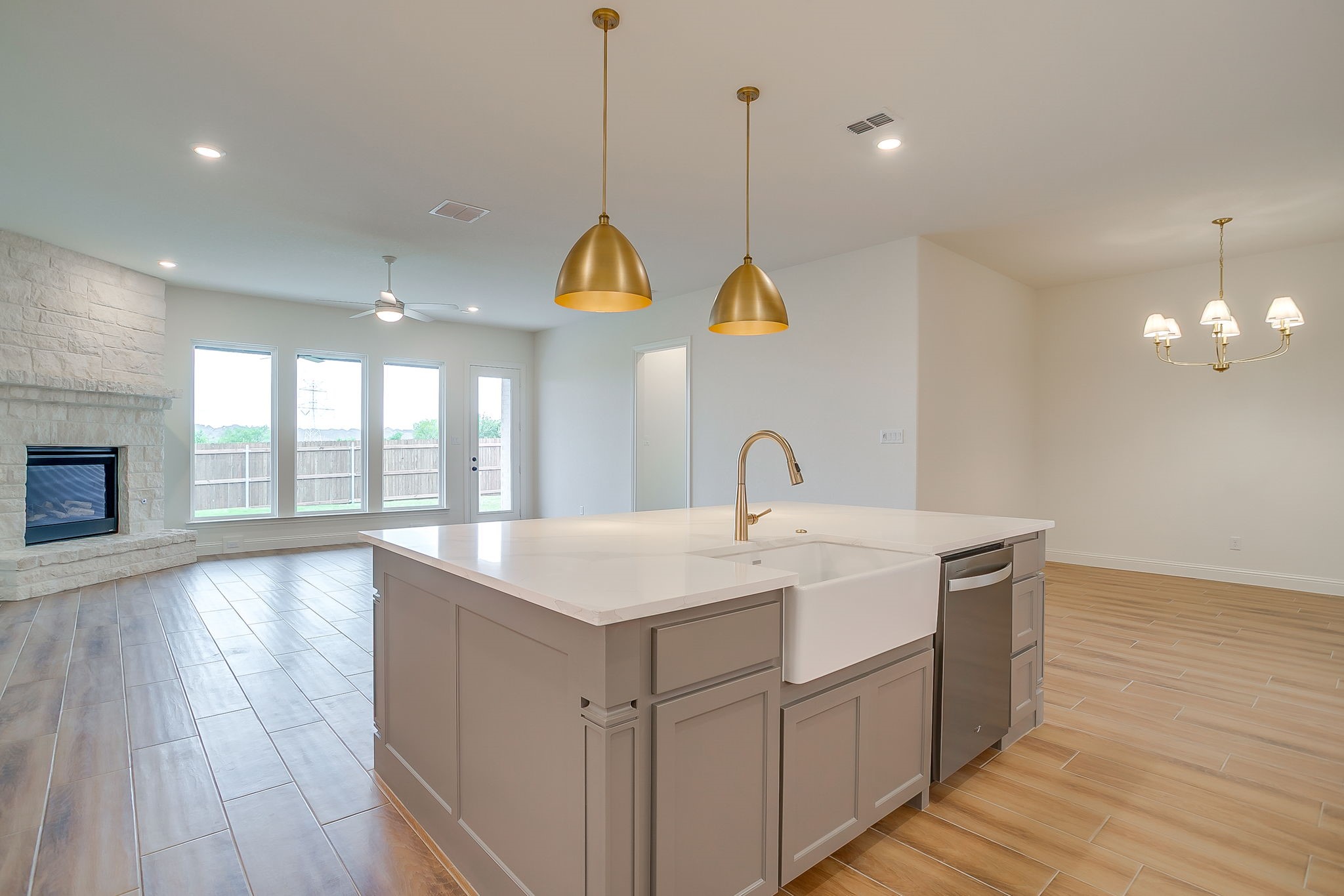 7286 Velvetleaf Benbrook TX 76126
