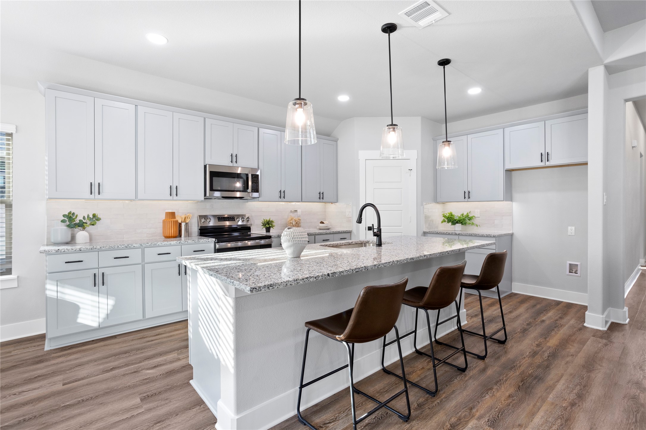 707 Escovedo Drive Italy TX 76651
