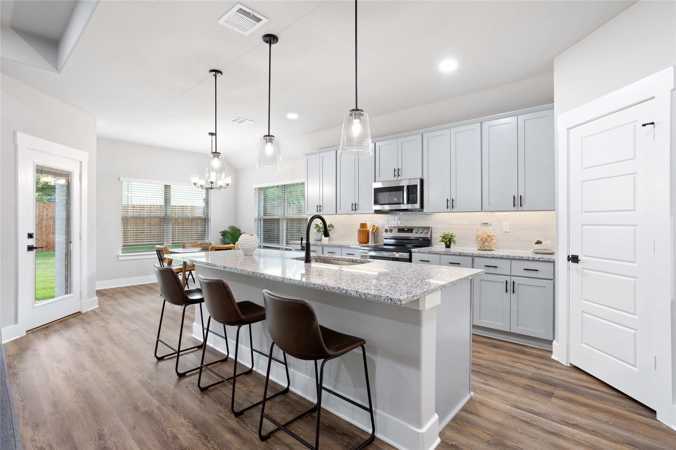 707 Escovedo Drive Italy TX 76651