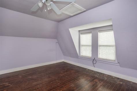 230 E Main Street Lindsay TX 76250