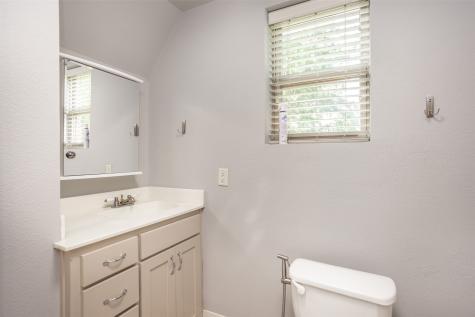 230 E Main Street Lindsay TX 76250