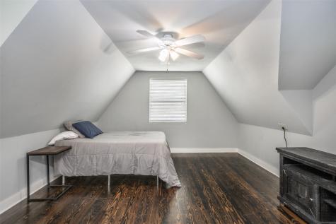 230 E Main Street Lindsay TX 76250