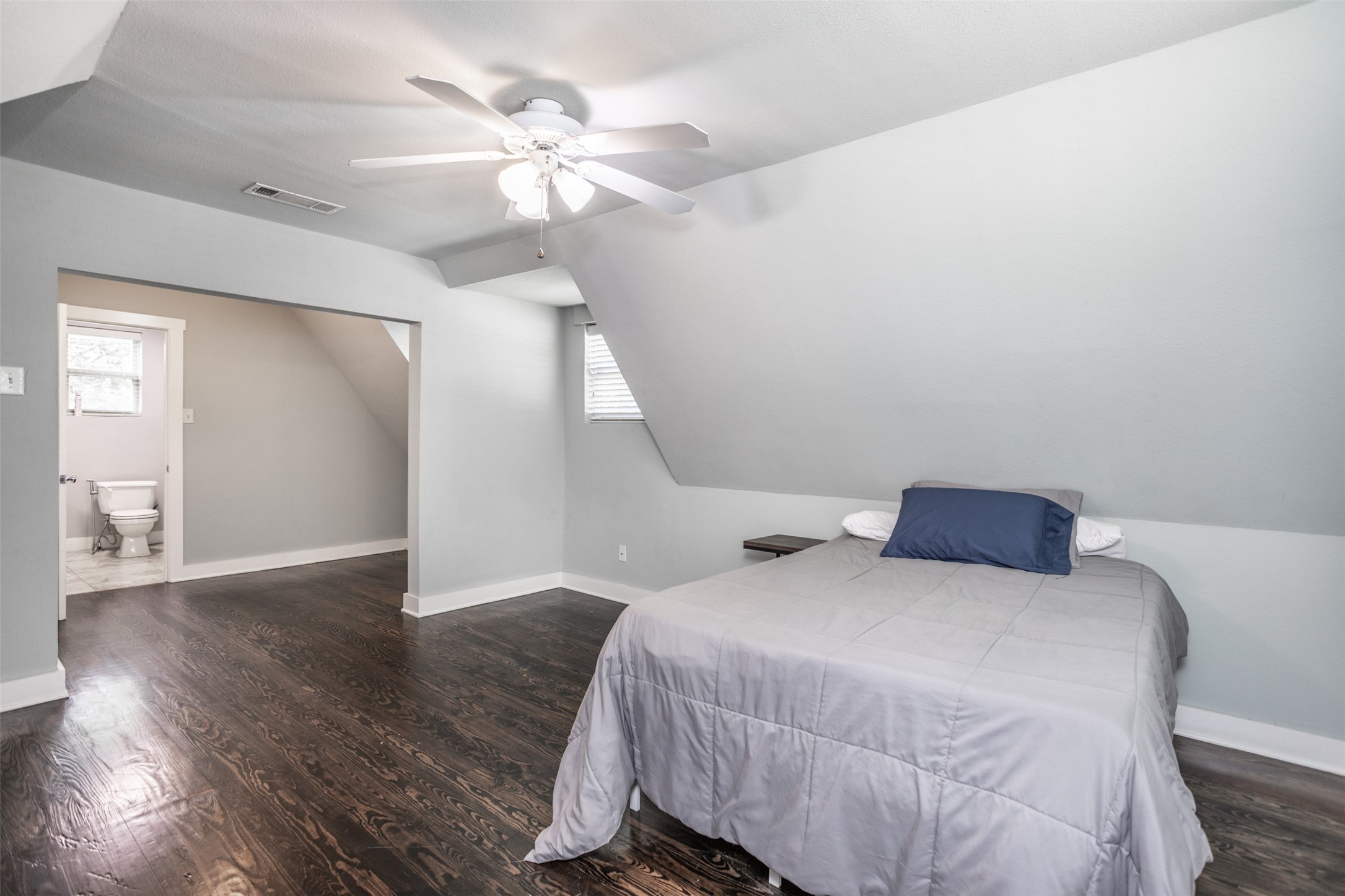 230 E Main Street Lindsay TX 76250