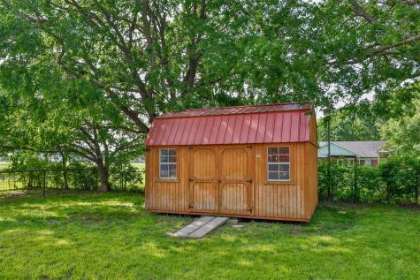 230 E Main Street Lindsay TX 76250