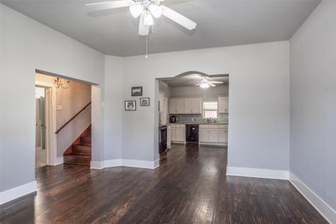 230 E Main Street Lindsay TX 76250