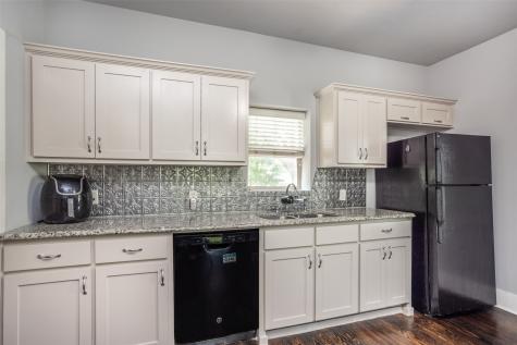 230 E Main Street Lindsay TX 76250