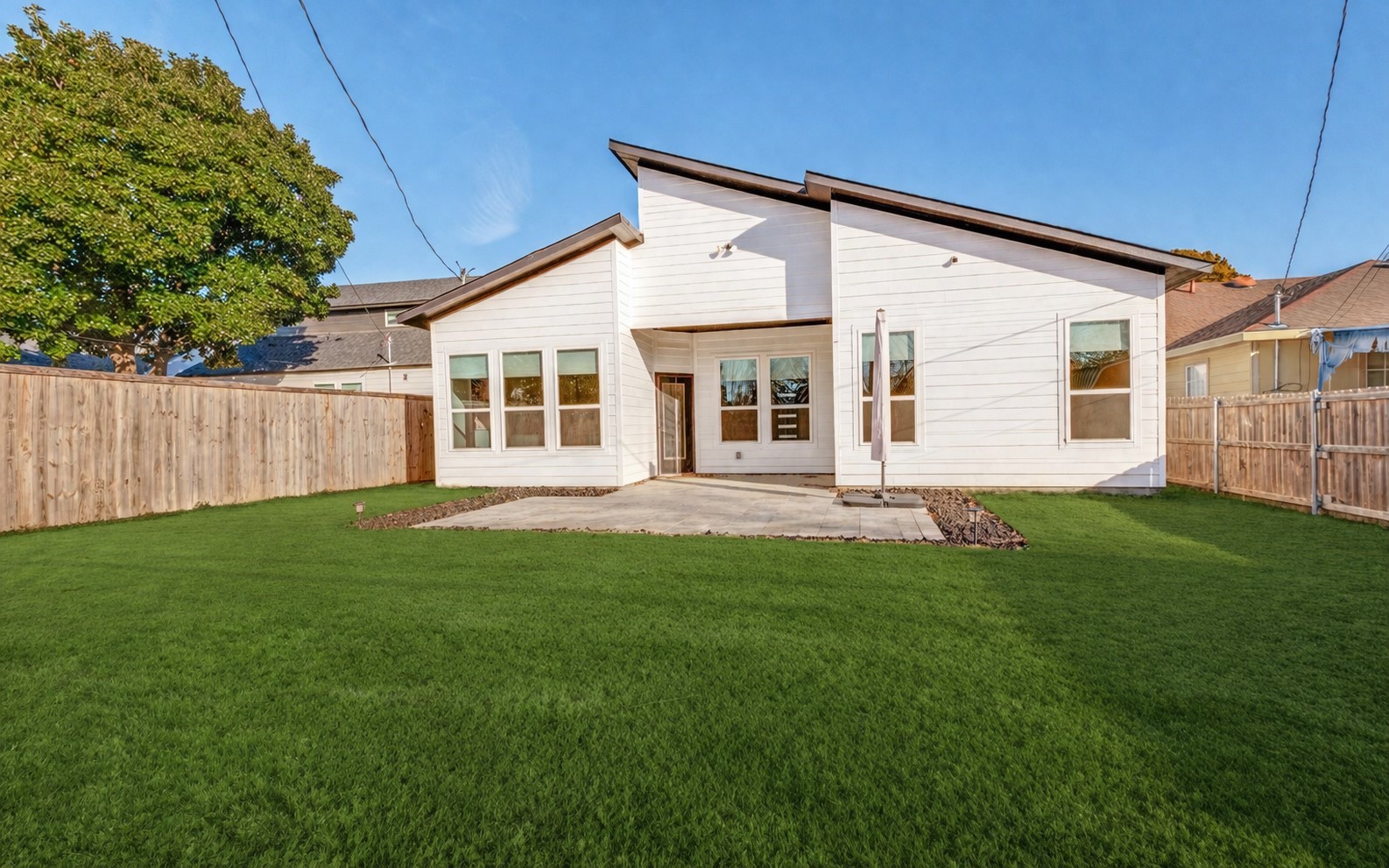 1210 Morrell Avenue Dallas TX 75203