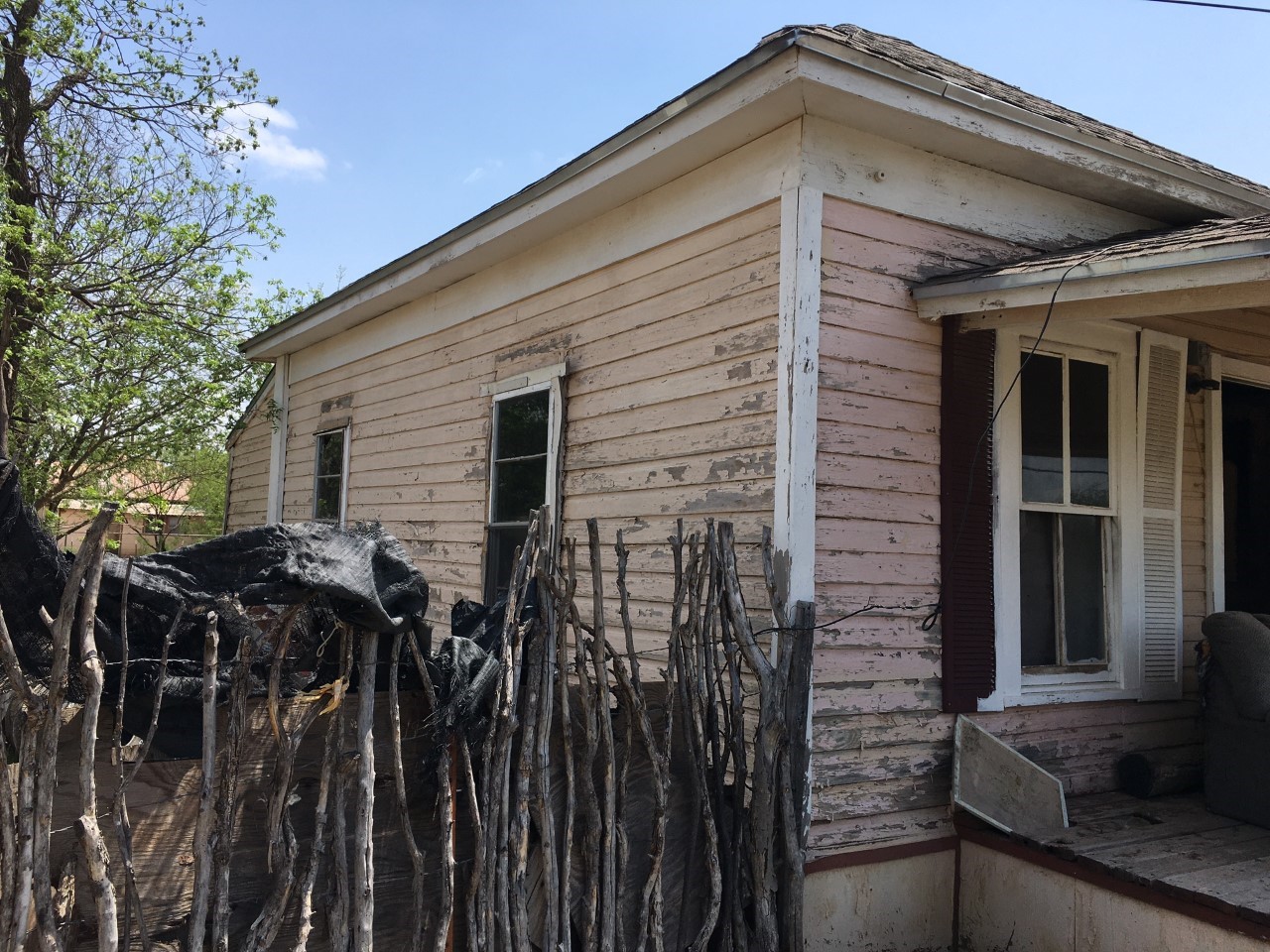 803 S Neches Street Coleman TX 76834