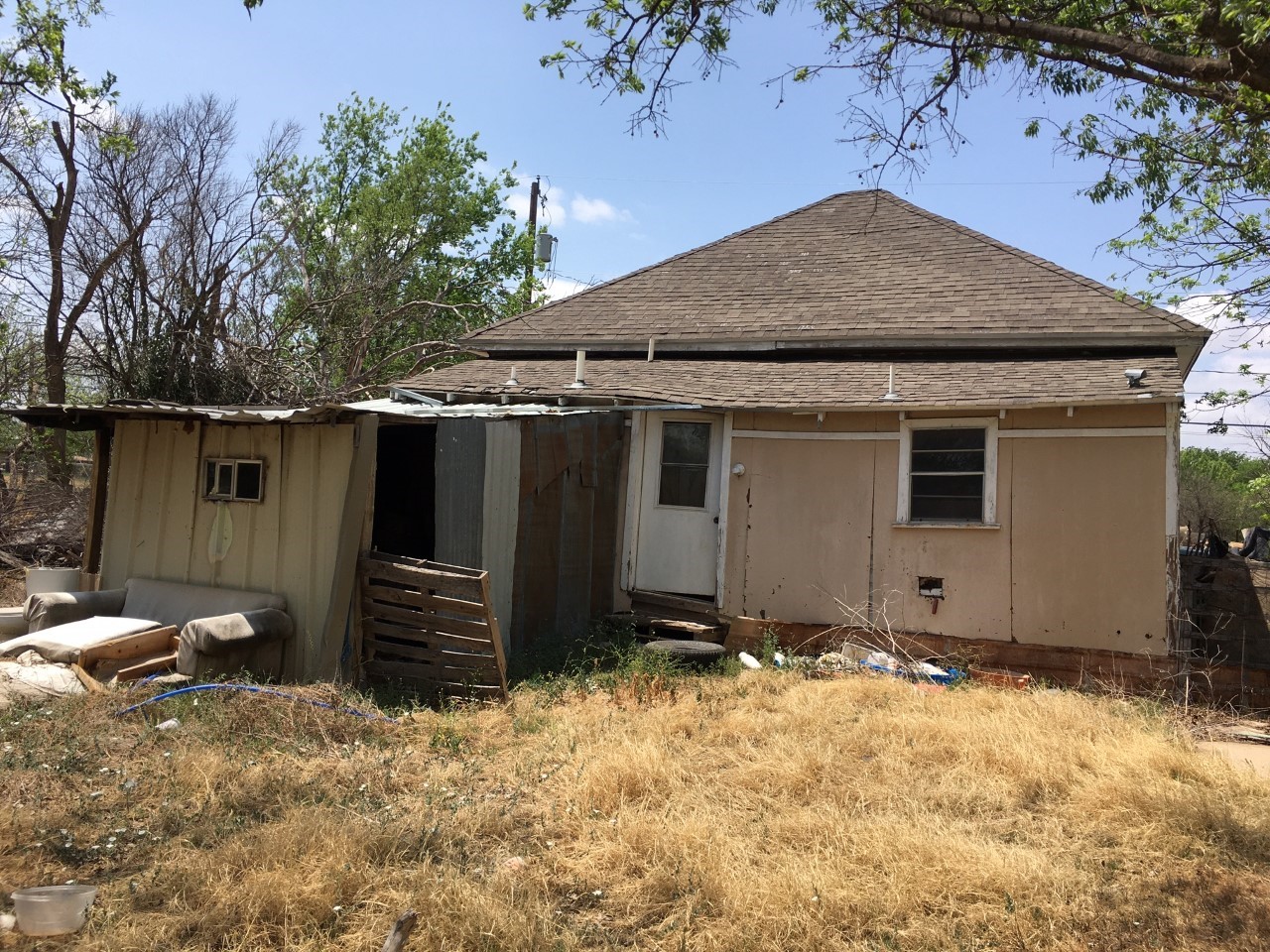 803 S Neches Street Coleman TX 76834