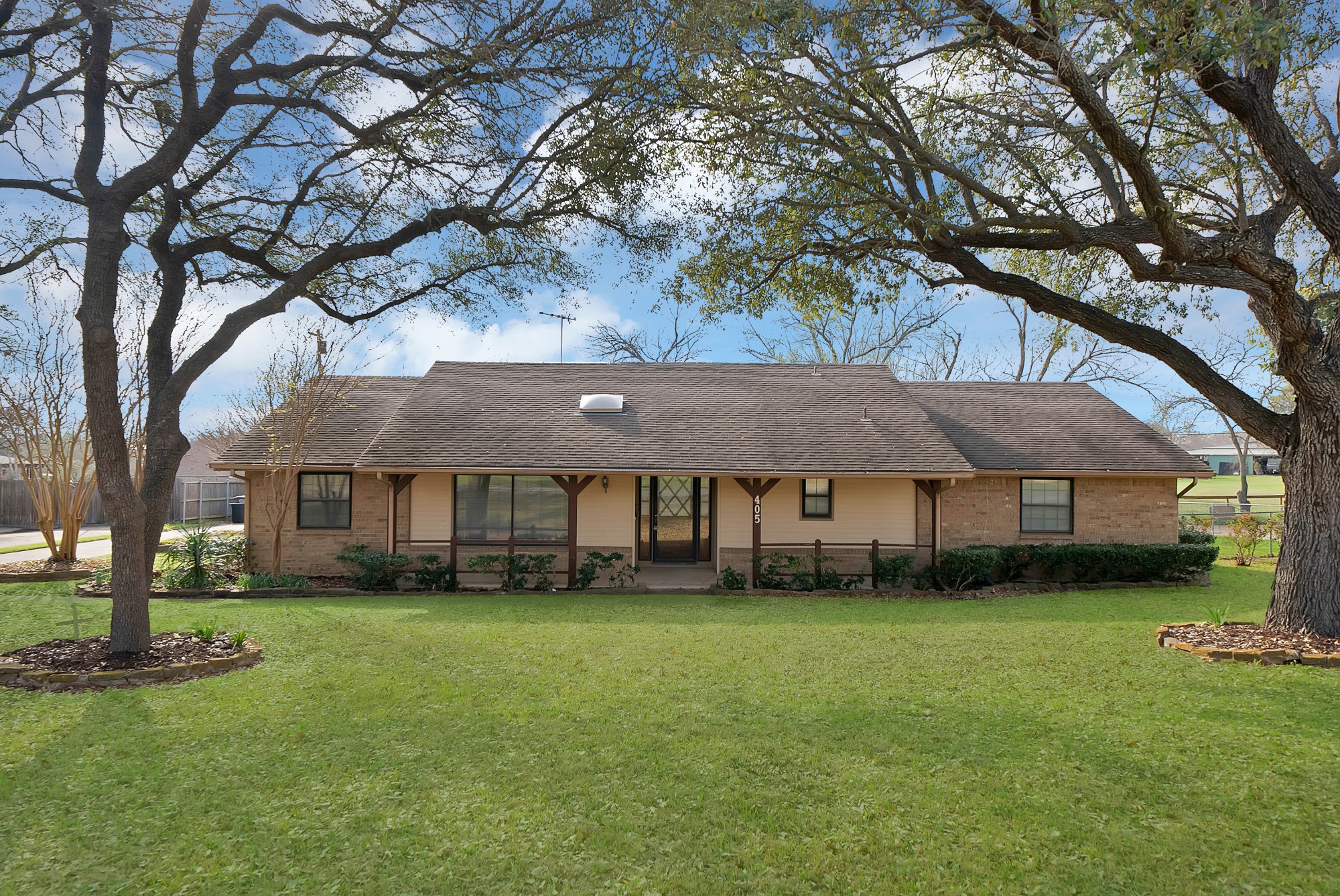 405 Shadowwood Trail Ovilla TX 75154