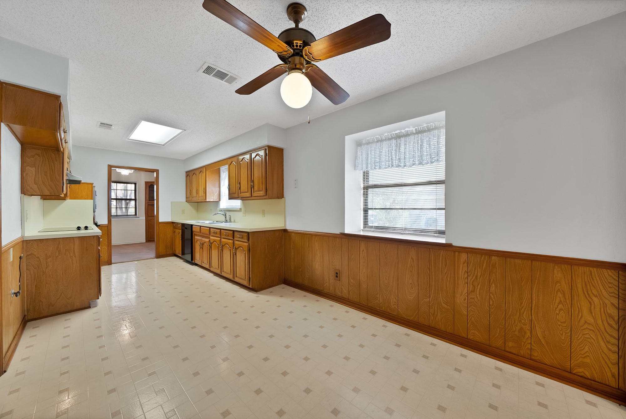 405 Shadowwood Trail Ovilla TX 75154
