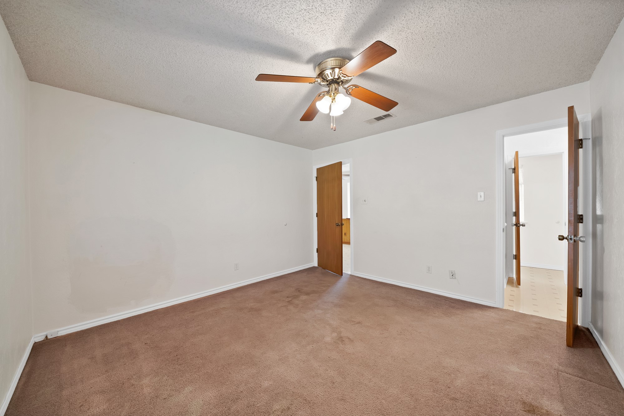 405 Shadowwood Trail Ovilla TX 75154
