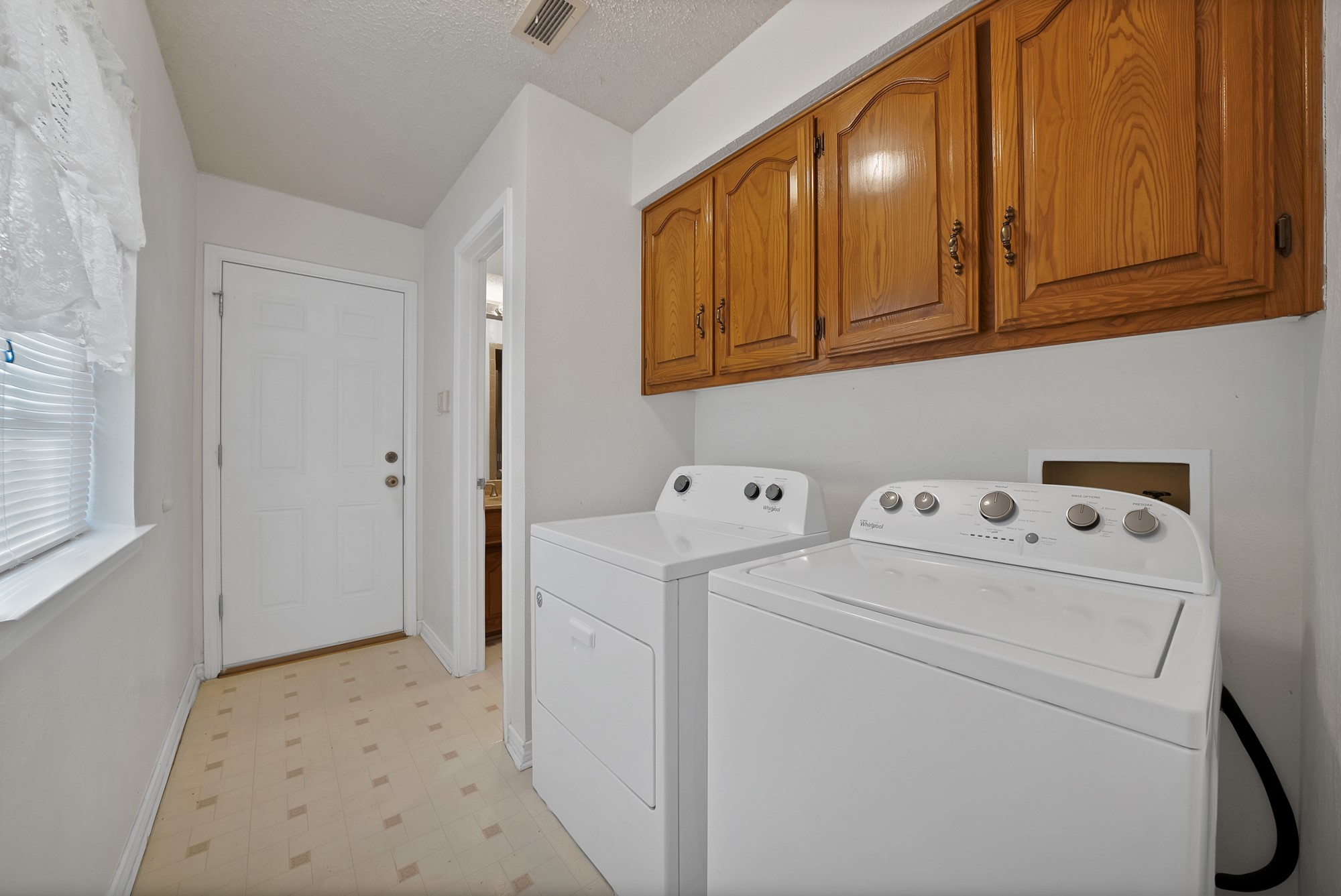405 Shadowwood Trail Ovilla TX 75154
