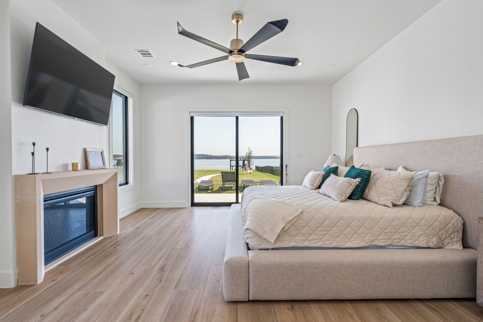1804 Laguna Bay S Pelican Bay TX 76020