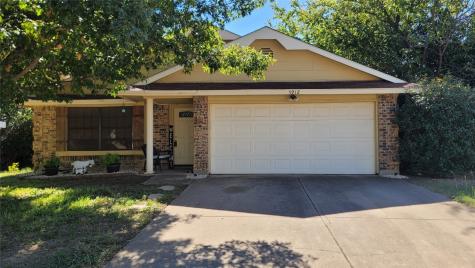 5912 Cimarron Trail Haltom City TX 76148