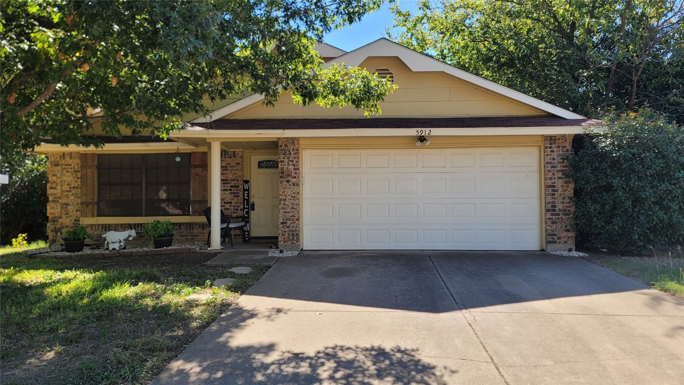 5912 Cimarron Trail Haltom City TX 76148