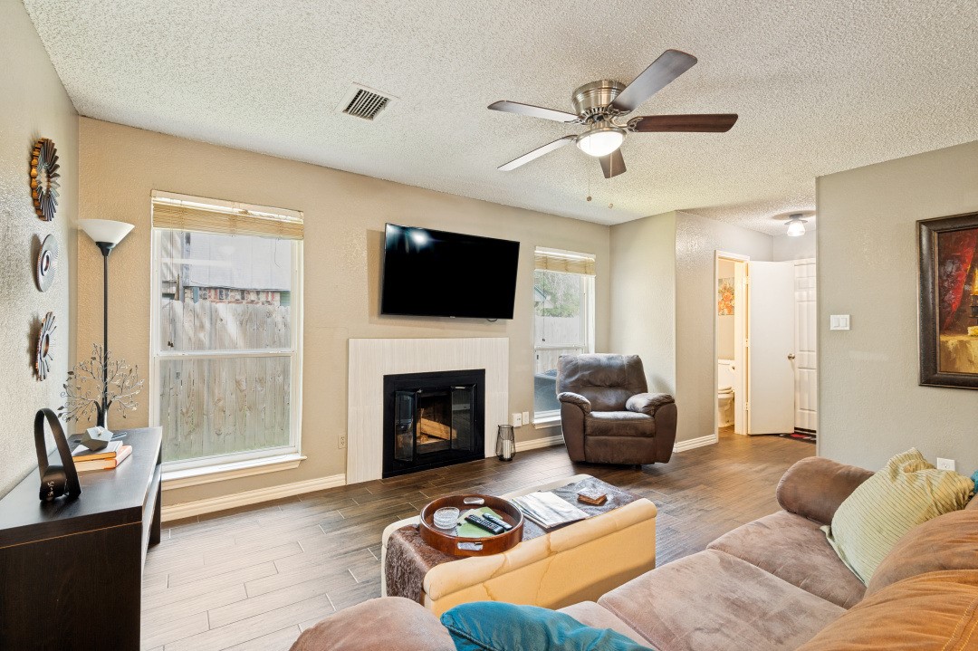 2643 San Sabastian Circle Grand Prairie TX 75052