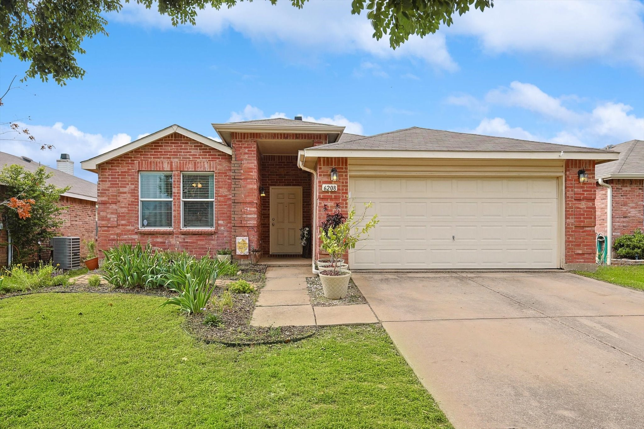 6208 Thoroughbred Trail Denton TX 76210