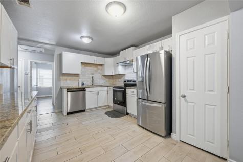 1818 Reever Street Arlington TX 76010